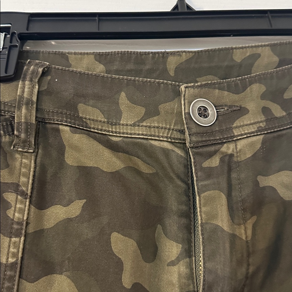 Lane Bryant Women’s  Green Camouflage Pants - Picture 3 of 7